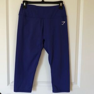 Gymshark Dry Capris Leggings. Size M. New Like Condition! Violet color.
